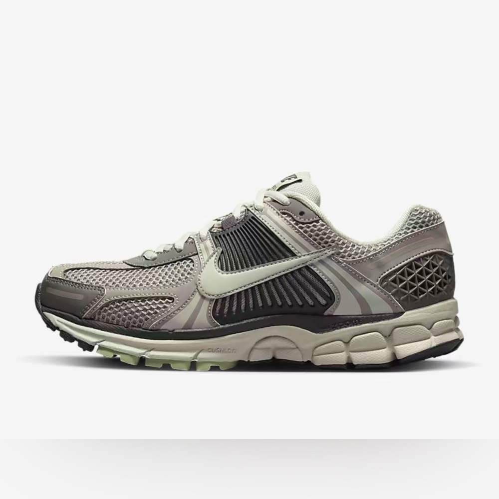 Nike Zoom Vomero 5